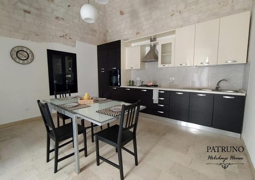 Вілла Patruno Holidays House Кастеллана-Гротте Екстер'єр фото