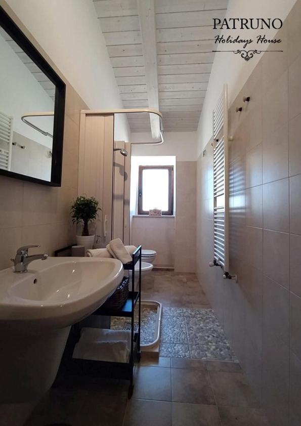 Вілла Patruno Holidays House Кастеллана-Гротте Екстер'єр фото